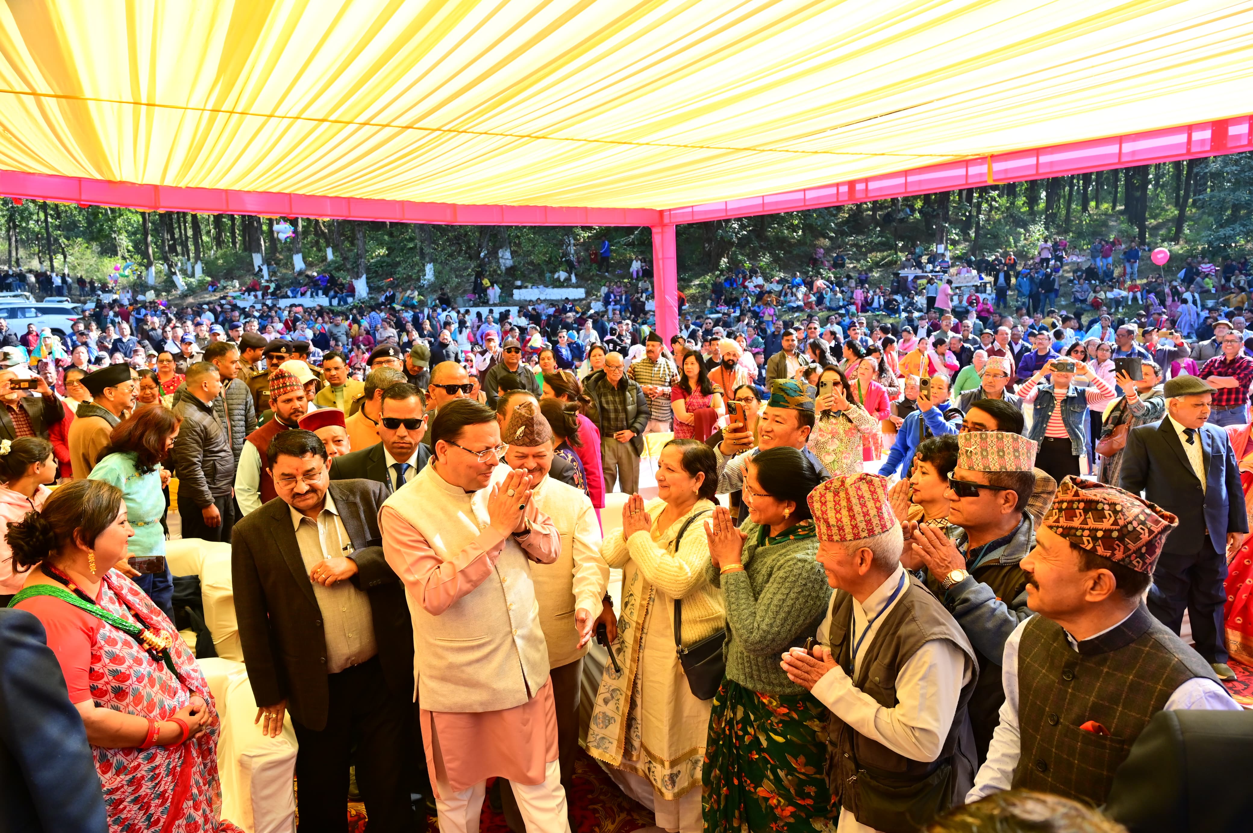 मुख्यमंत्री पुष्कर सिंह धामी देहरादून स्थित सागरताल नालापानी बलभद्र खलंगा मेला में प्रतिभाग करते। मुख्यमंत्री पुष्कर सिंह धामी देहरादून स्थित सागरताल नालापानी बलभद्र खलंगा मेला में प्रतिभाग करते।