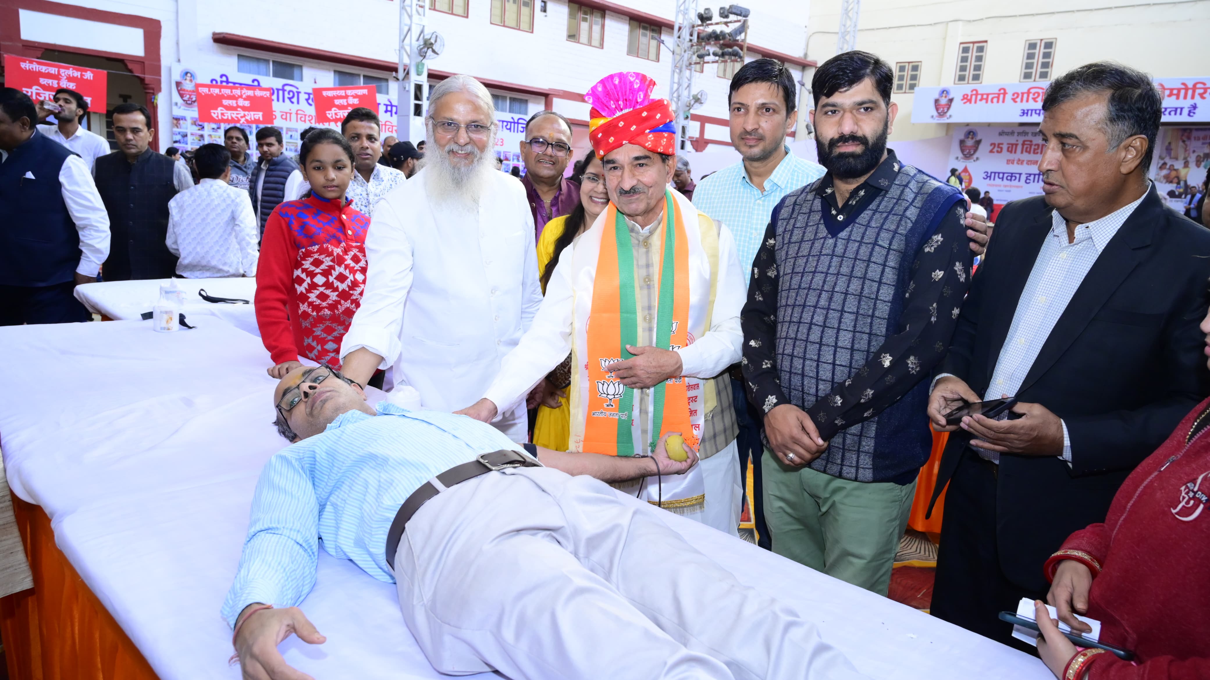 हर इंसान रक्तदान कर कमा सकता है पुण्य: मदन राठौड़ हर इंसान रक्तदान कर कमा सकता है पुण्य: मदन राठौड़