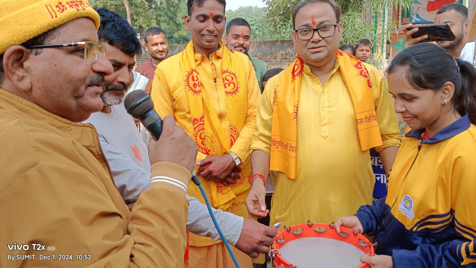 जिला संयोजक डॉ त्रिवेणी प्रसाद सिंह व अन्य जिला संयोजक डॉ त्रिवेणी प्रसाद सिंह व अन्य
