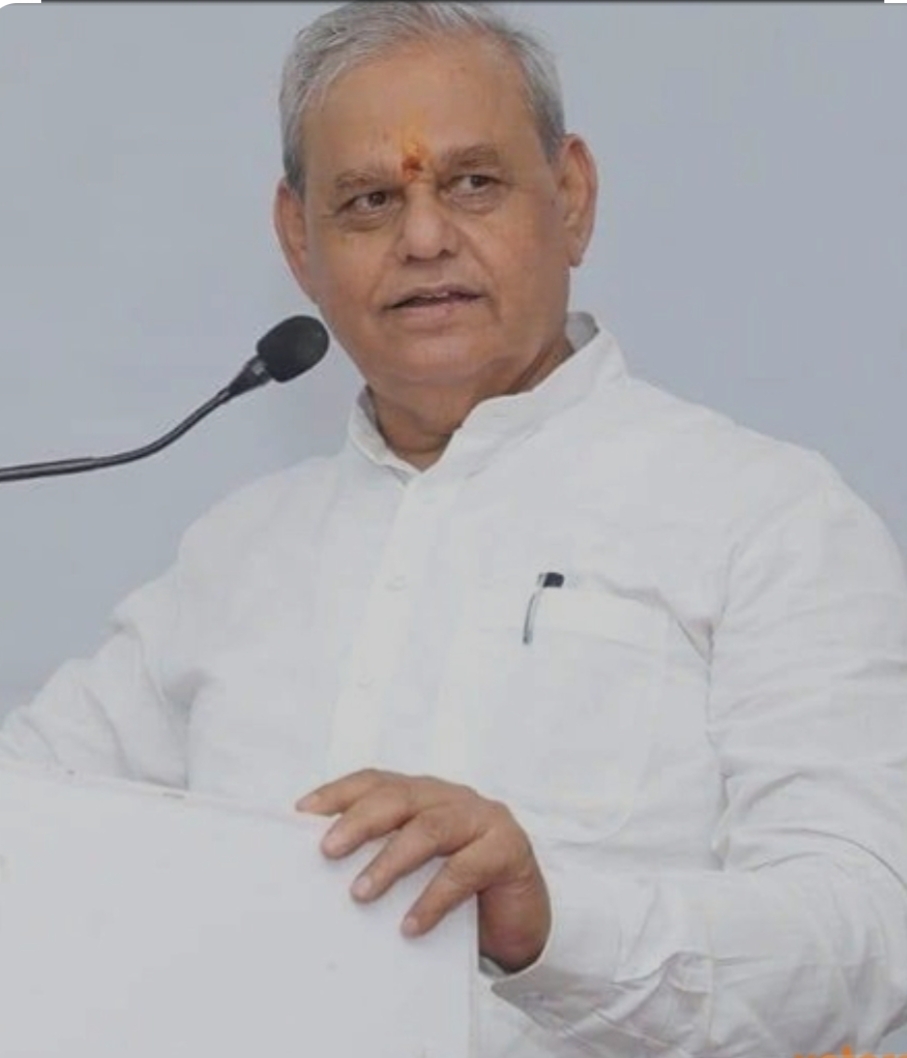 जयपुर के पूर्व सांसद रामचरण बोहरा धमकी देने के मामले में आरोपी गिरफ्तार जयपुर के पूर्व सांसद रामचरण बोहरा धमकी देने के मामले में आरोपी गिरफ्तार
