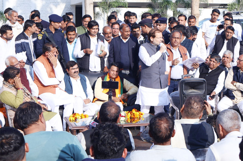 1 Snp-6 सोनीपत: सहकारिता, कारागार, चुनाव, विरासत और पर्यटन मंत्री डॉ अरविंद शर्मा भाजपा कार्यकर्ताओं को संबोधित करते हुए। 1 Snp-6 सोनीपत: सहकारिता, कारागार, चुनाव, विरासत और पर्यटन मंत्री डॉ अरविंद शर्मा भाजपा कार्यकर्ताओं को संबोधित करते हुए।