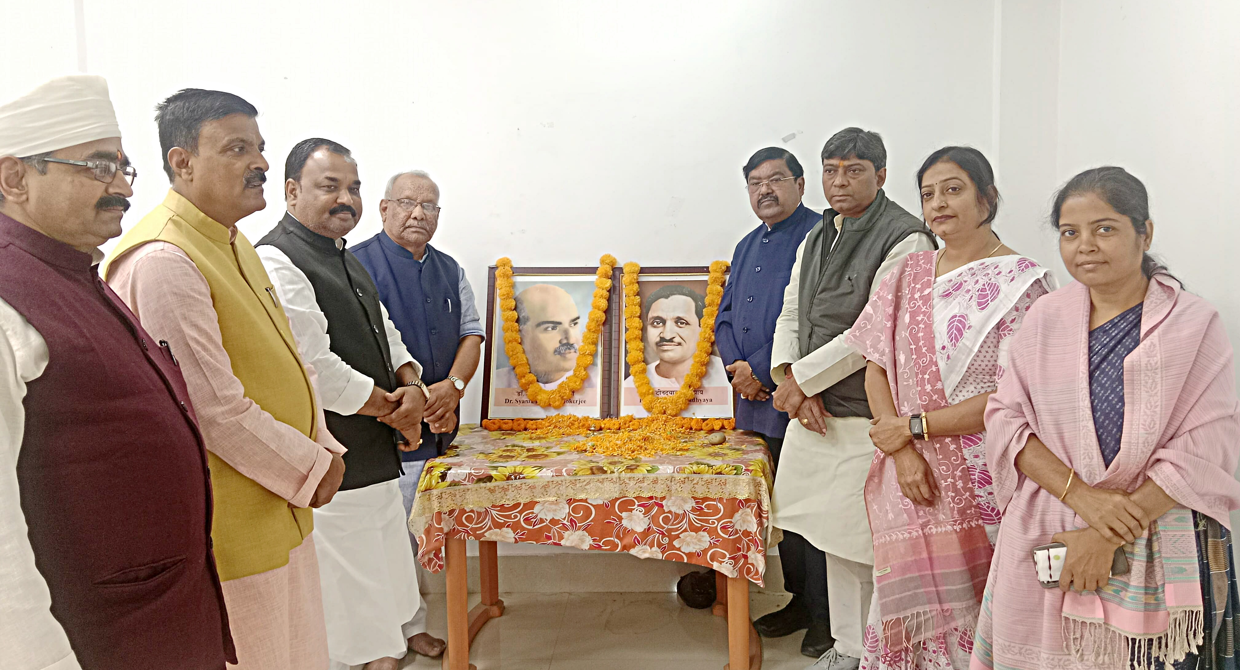 कार्यक्रम में मौजूद भाजपाई कार्यक्रम में मौजूद भाजपाई