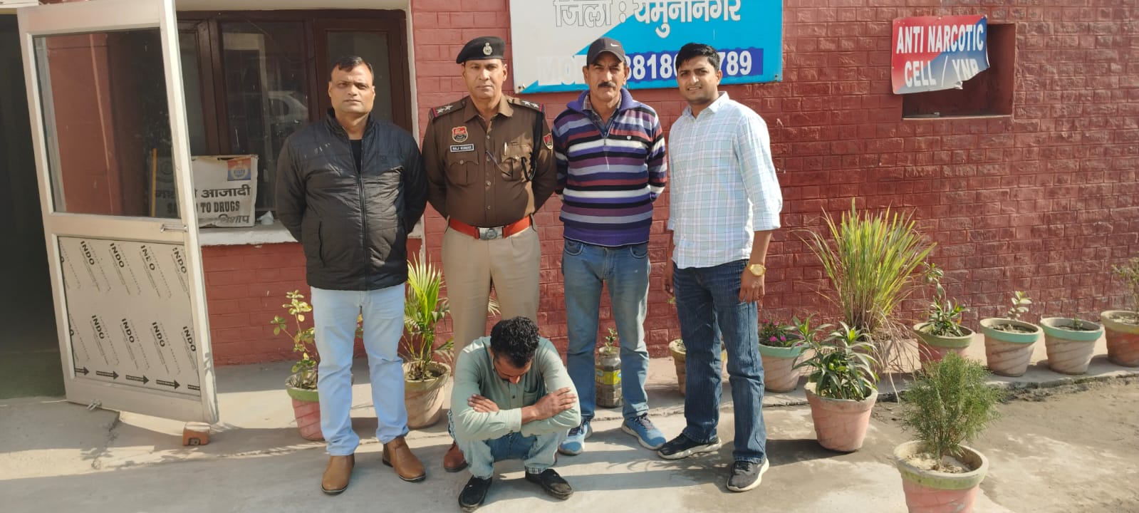 आरोपी पुलिस की गिरफ्त में आरोपी पुलिस की गिरफ्त में