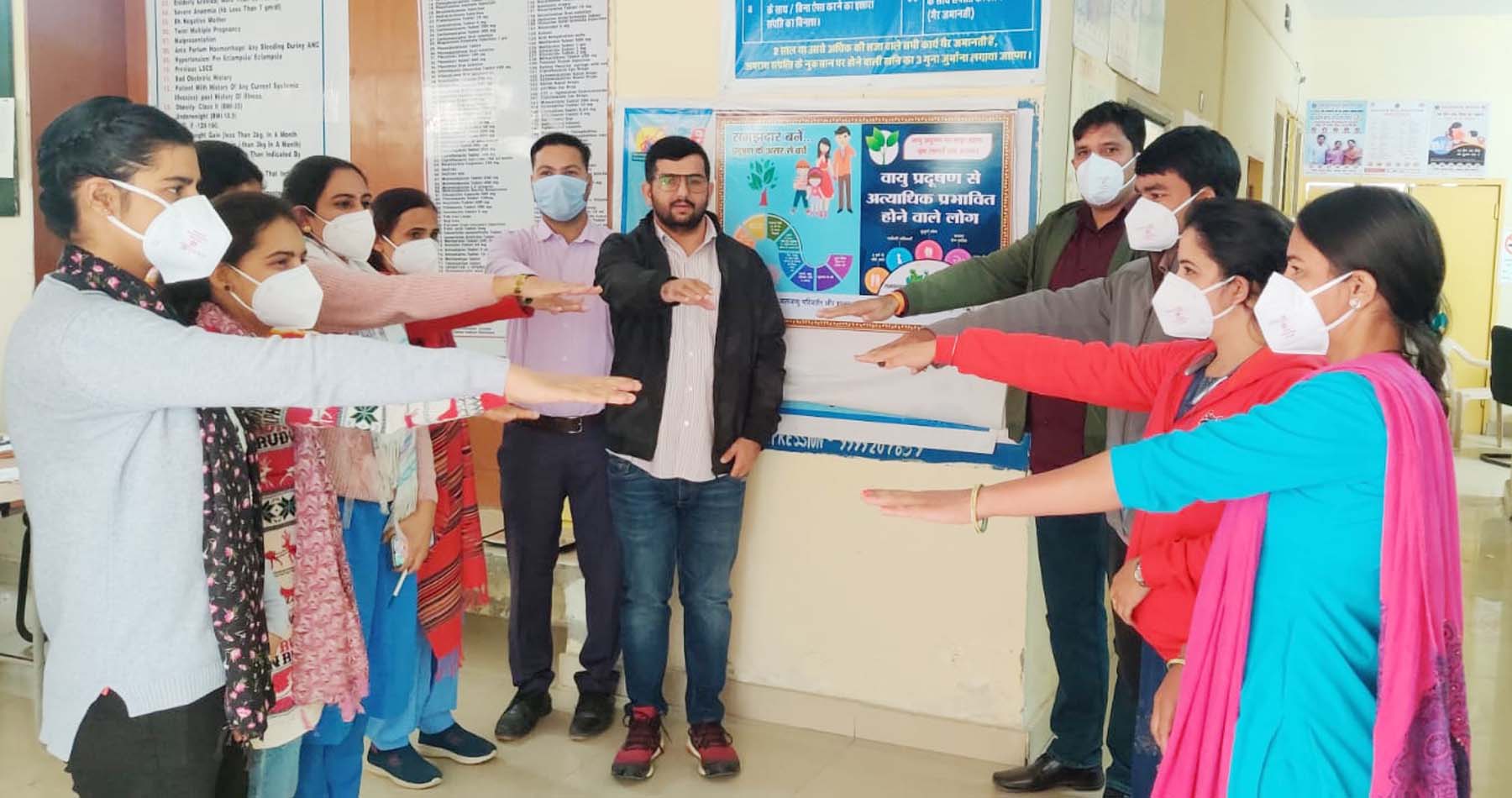 फोटो नंबर-05: गुरुग्राम में राष्ट्रीय प्रदूषण नियंत्रण दिवस पर शपथ लेते स्वास्थ्यकर्मी। फोटो नंबर-05: गुरुग्राम में राष्ट्रीय प्रदूषण नियंत्रण दिवस पर शपथ लेते स्वास्थ्यकर्मी।