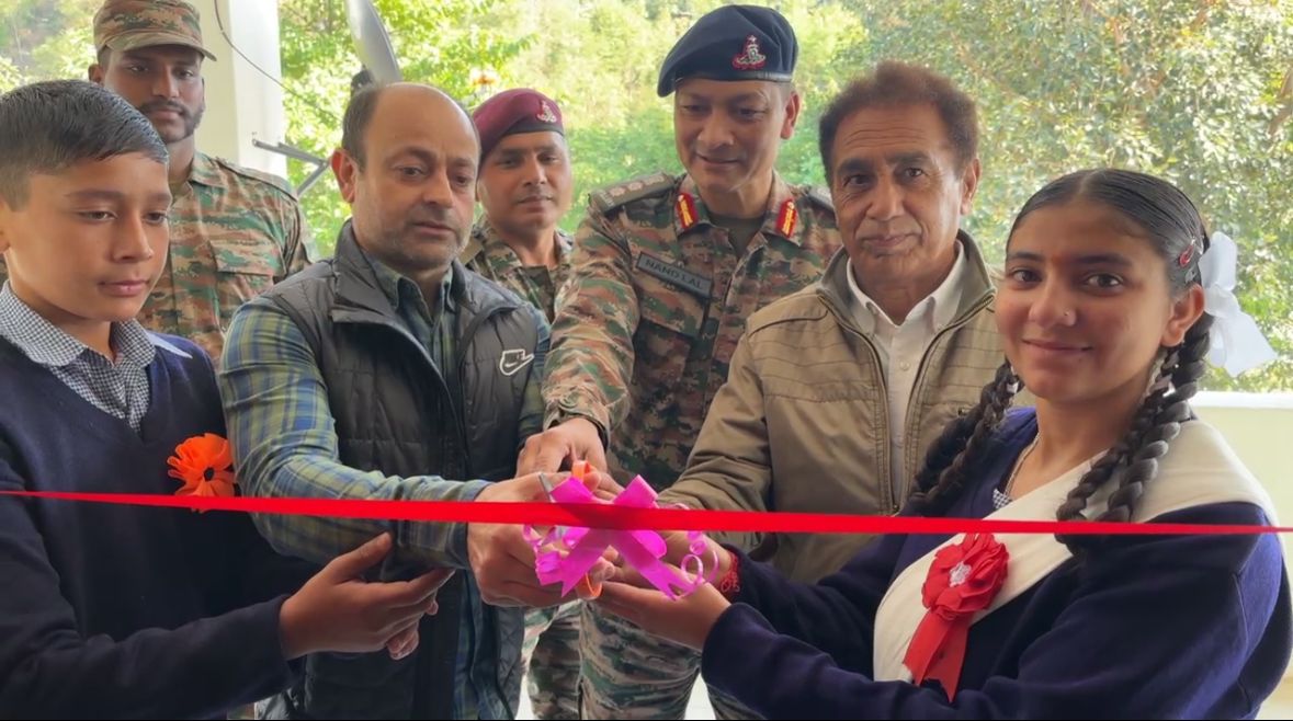 डिजिटल डिवाइड को पाटने के लिए कन्हेरी स्कूल में कंप्यूटर लैब का उद्घाटन किया डिजिटल डिवाइड को पाटने के लिए कन्हेरी स्कूल में कंप्यूटर लैब का उद्घाटन किया