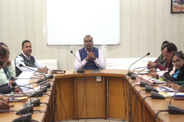 समीक्षा बैठक समीक्षा बैठक