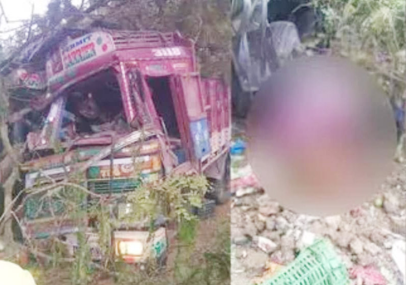 दुर्घटनाग्रस्त ट्रक दुर्घटनाग्रस्त ट्रक