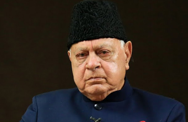 फारूक अब्दुल्ला ने घोषणा की कि उनके बेटे उमर अब्दुल्ला जम्मू-कश्मीर के मुख्यमंत्री बनेंगे फारूक अब्दुल्ला ने घोषणा की कि उनके बेटे उमर अब्दुल्ला जम्मू-कश्मीर के मुख्यमंत्री बनेंगे