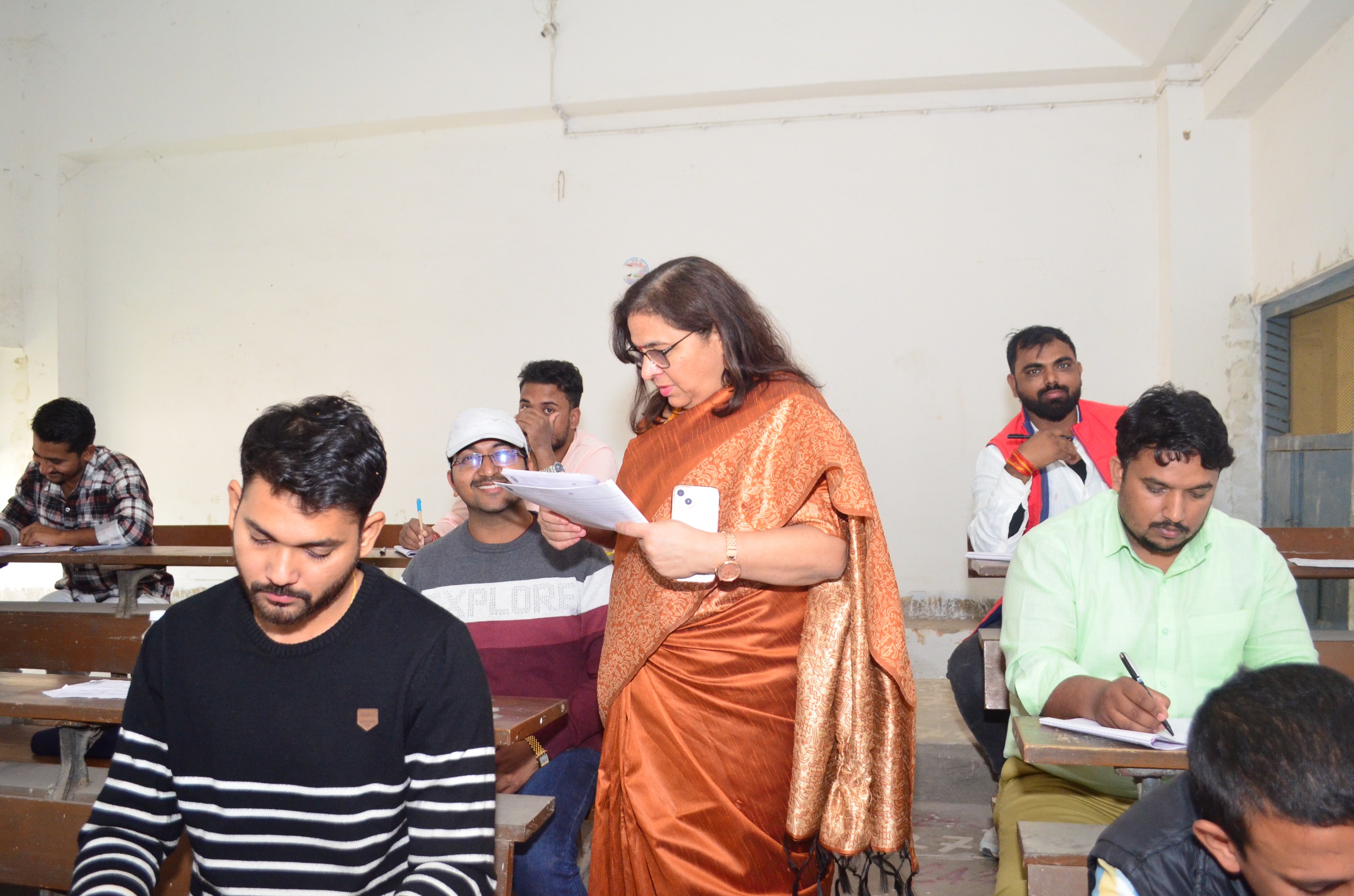 दीनदयाल उपाध्याय गोरखपुर विश्वविद्यालय में विषम सेमेस्टर परीक्षाएं शांतिपूर्ण संपन्न* दीनदयाल उपाध्याय गोरखपुर विश्वविद्यालय में विषम सेमेस्टर परीक्षाएं शांतिपूर्ण संपन्न*
