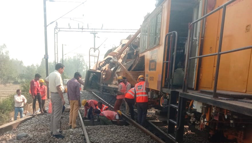 मंडल रेल प्रबंधक राजकुमार सिंह ने मुरादाबाद मंडल के धनेटा, पीतांबरपुर व रोजा स्टेशन पर किया निरीक्षण मंडल रेल प्रबंधक राजकुमार सिंह ने मुरादाबाद मंडल के धनेटा, पीतांबरपुर व रोजा स्टेशन पर किया निरीक्षण