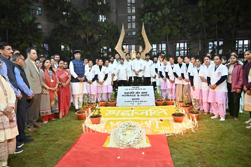 मंत्री सारंग ने भी दिवंगत गैस पीड़ितों को श्रद्धांजलि दी मंत्री सारंग ने भी दिवंगत गैस पीड़ितों को श्रद्धांजलि दी