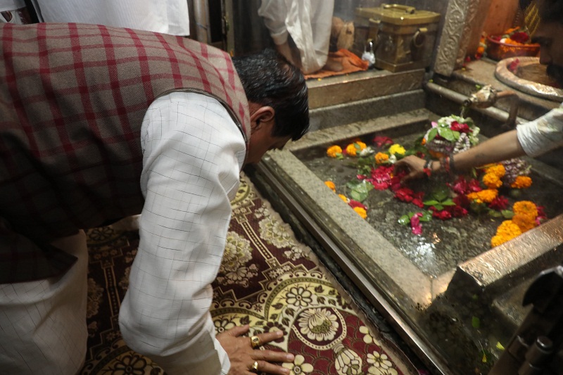 मुख्यमंत्री ने ओंकारेश्वर ज्योतिर्लिंग महादेव के दर्शन मुख्यमंत्री ने ओंकारेश्वर ज्योतिर्लिंग महादेव के दर्शन
