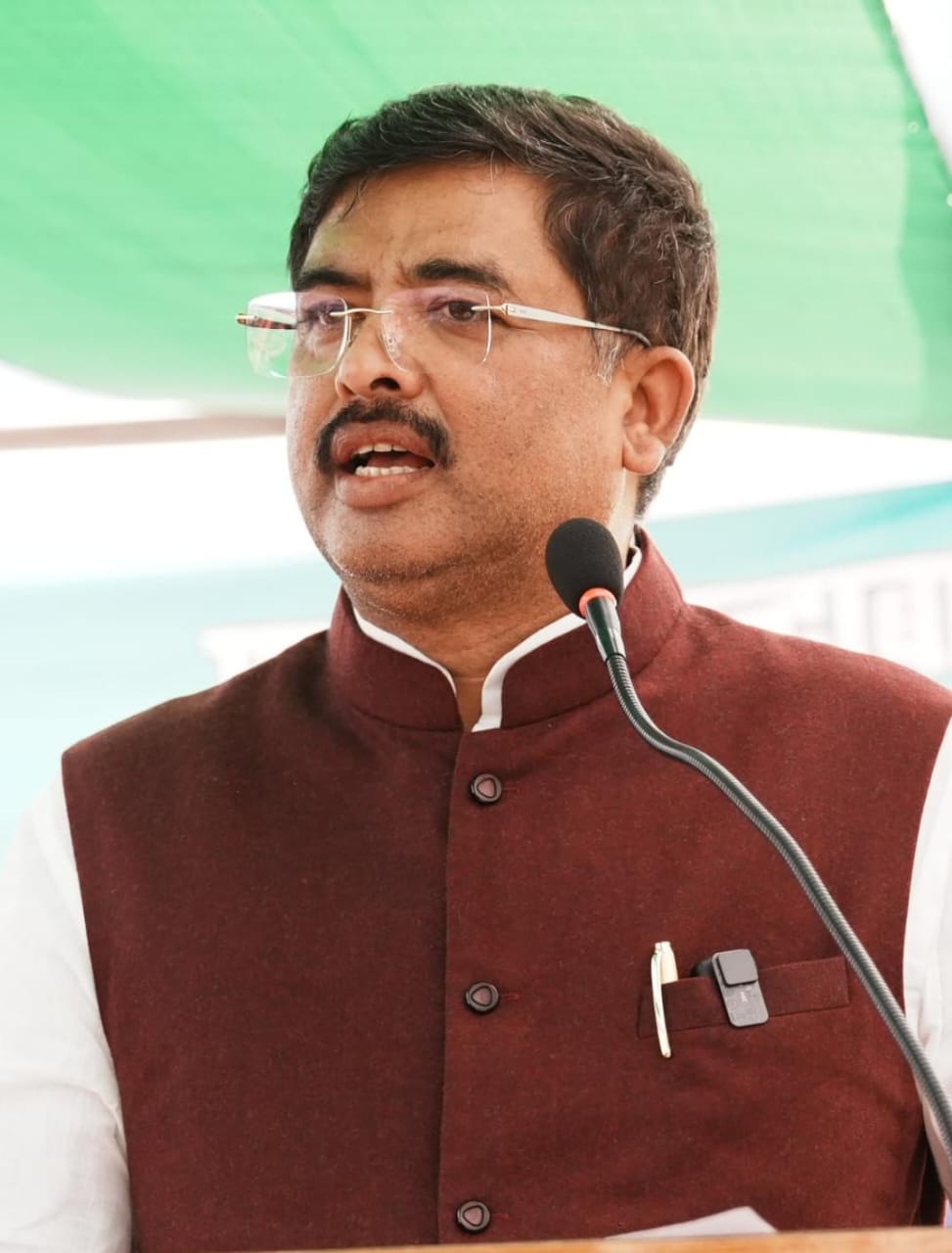 पूर्व सांसद संतोष कुशवाहा पूर्व सांसद संतोष कुशवाहा