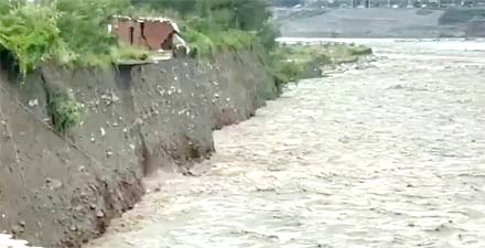 रिवरफ्रंट के निर्माण से न केवल गौला नदी के बाढ़ से हल्द्वानी शहर की सुरक्षा होगी, रिवरफ्रंट के निर्माण से न केवल गौला नदी के बाढ़ से हल्द्वानी शहर की सुरक्षा होगी,