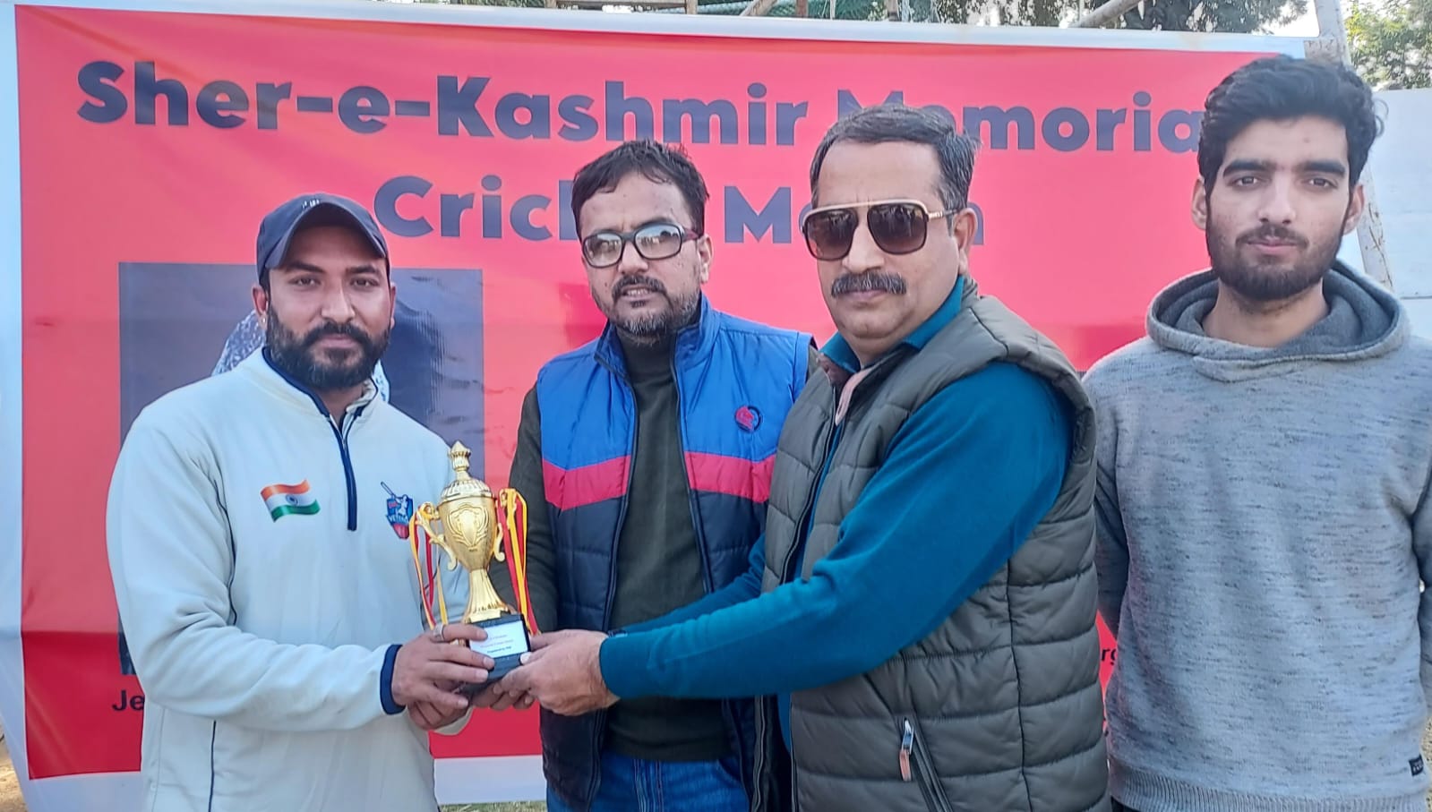 प्रेस क्लब इलेवन और जम्मू रेडर्स के बीच शेर-ए-कश्मीर मेमोरियल मैच रहा टाई प्रेस क्लब इलेवन और जम्मू रेडर्स के बीच शेर-ए-कश्मीर मेमोरियल मैच रहा टाई