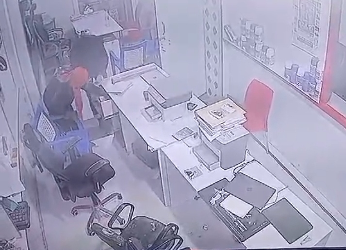 सीसीटीवी की तस्वीर सीसीटीवी की तस्वीर