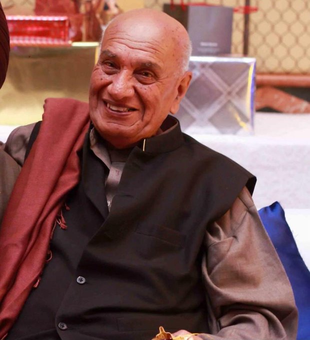 सुप्रसिद्ध समाचार वाचक रामानुज प्रसाद सिंह (फाइल फोटो) सुप्रसिद्ध समाचार वाचक रामानुज प्रसाद सिंह (फाइल फोटो)