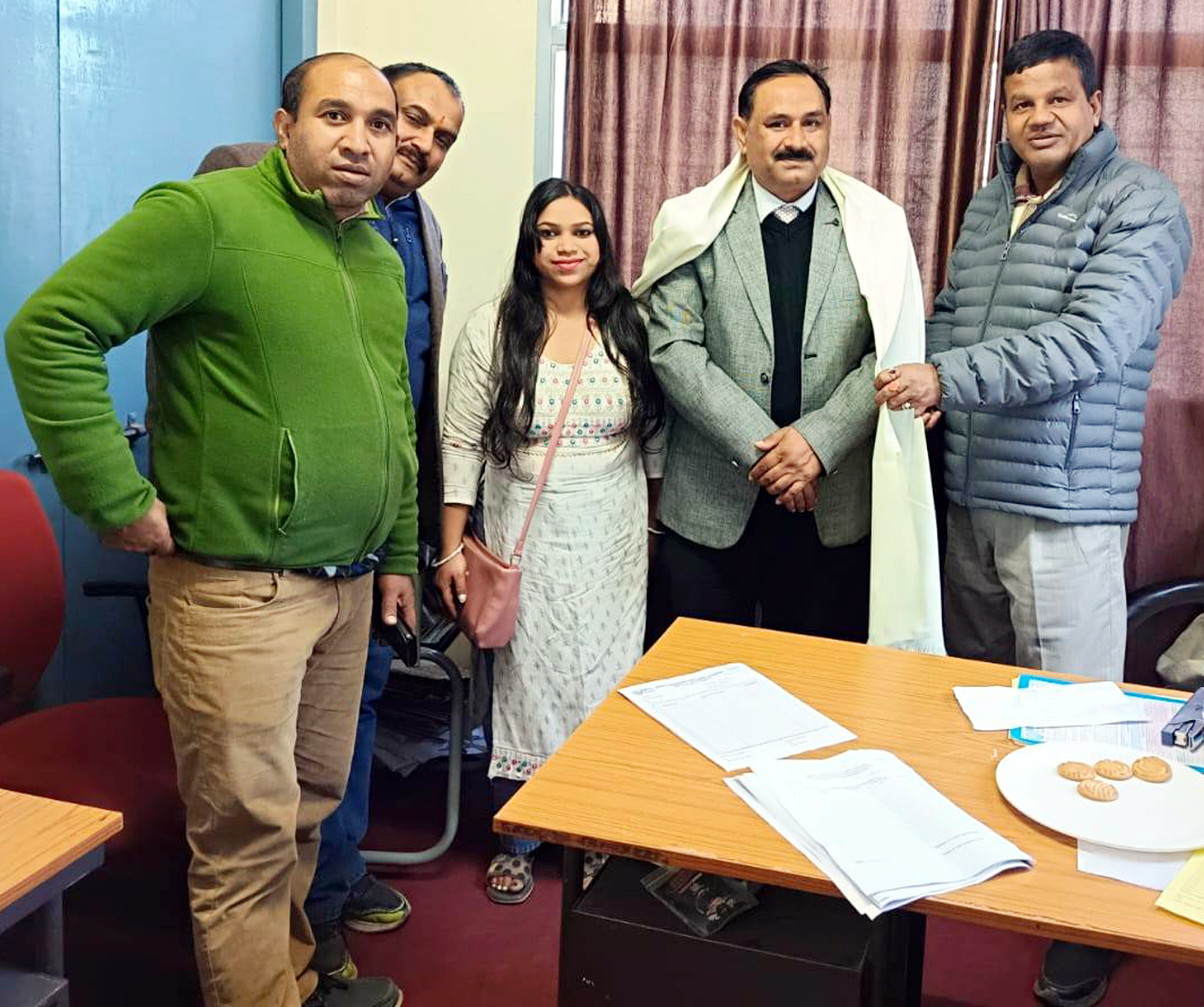 डीएसबी परिसर पहुंचने पर इग्नू के सहायक निदेशक का अभिनंदन करते क्षेत्रीय समन्वयक। डीएसबी परिसर पहुंचने पर इग्नू के सहायक निदेशक का अभिनंदन करते क्षेत्रीय समन्वयक।