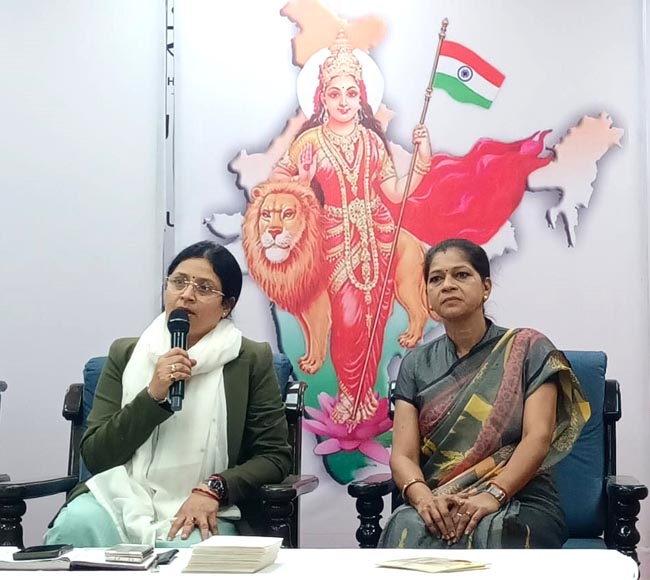 डॉ कीर्तिका अग्रवाल डॉ कीर्तिका अग्रवाल