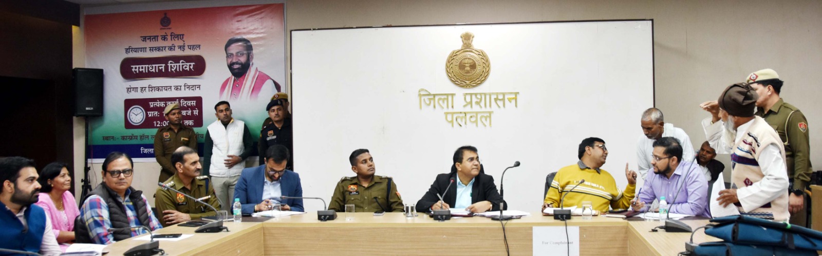 Clear the roads by removing encroachments in front of establishments and shops: Deputy Commissioner Dr. Harish Kumar Vashisht Clear the roads by removing encroachments in front of establishments and shops: Deputy Commissioner Dr. Harish Kumar Vashisht
