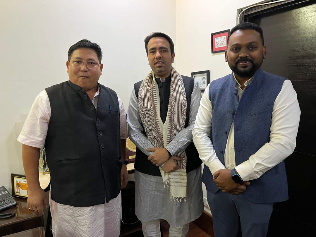 बीटीसी सीईएम ने बीटीआर में कौशल विकास को बढ़ावा देने के लिए केंद्रीय मंत्री जयंत सिंह से मुलाकात की। बीटीसी सीईएम ने बीटीआर में कौशल विकास को बढ़ावा देने के लिए केंद्रीय मंत्री जयंत सिंह से मुलाकात की।