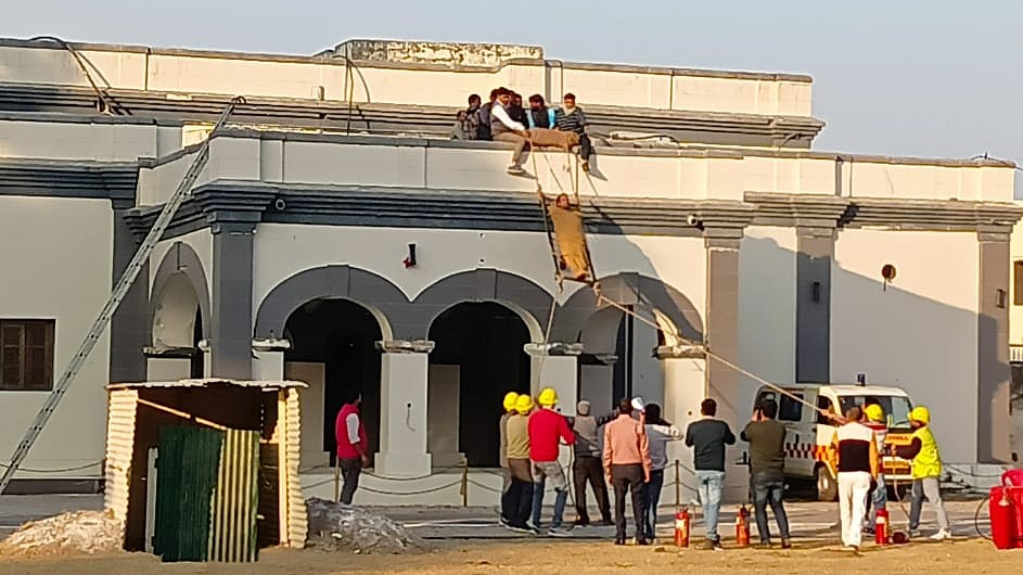 आफिसर्स क्लब ग्राउंड मुरादाबाद में नागरिक सुरक्षा टीम ने मॉक ड्रिल प्रस्तुति से दिखाई अपनी कार्यशैली आफिसर्स क्लब ग्राउंड मुरादाबाद में नागरिक सुरक्षा टीम ने मॉक ड्रिल प्रस्तुति से दिखाई अपनी कार्यशैली