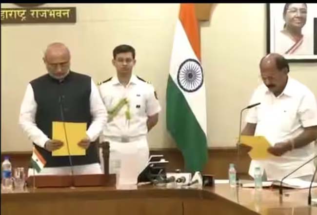 भाजपा विधायक कालिदास कोलंबकर ने विधानसभा के अस्थायी अध्यक्ष की शपथ ली भाजपा विधायक कालिदास कोलंबकर ने विधानसभा के अस्थायी अध्यक्ष की शपथ ली