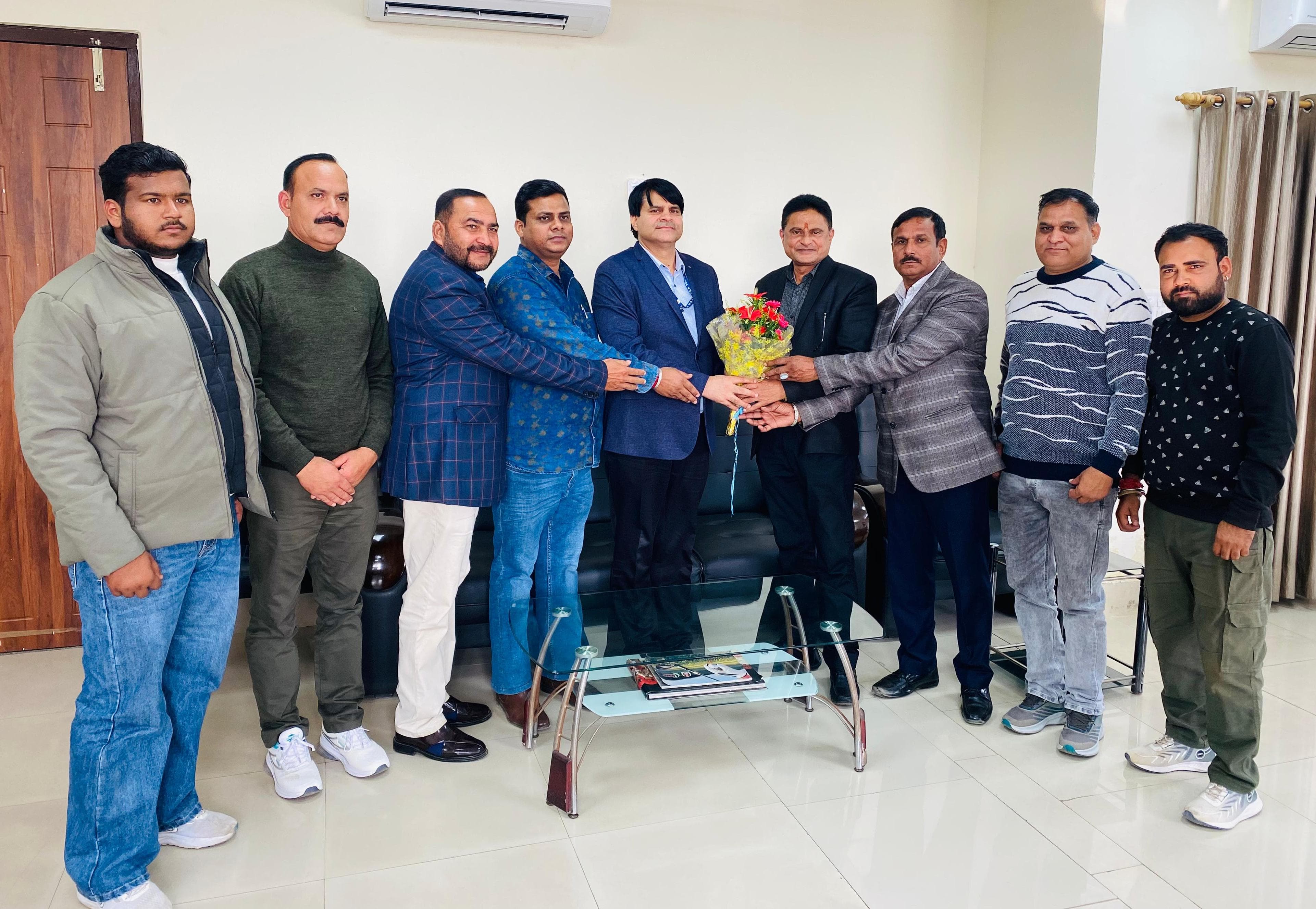 जम्मू में बढ़ते नशे के खतरे को रोकने के लिए एंटी क्राइम, एनजीओ के चेयरमैन शाम लाल गुप्ता ने एसएसपी से की मुलाकात जम्मू में बढ़ते नशे के खतरे को रोकने के लिए एंटी क्राइम, एनजीओ के चेयरमैन शाम लाल गुप्ता ने एसएसपी से की मुलाकात