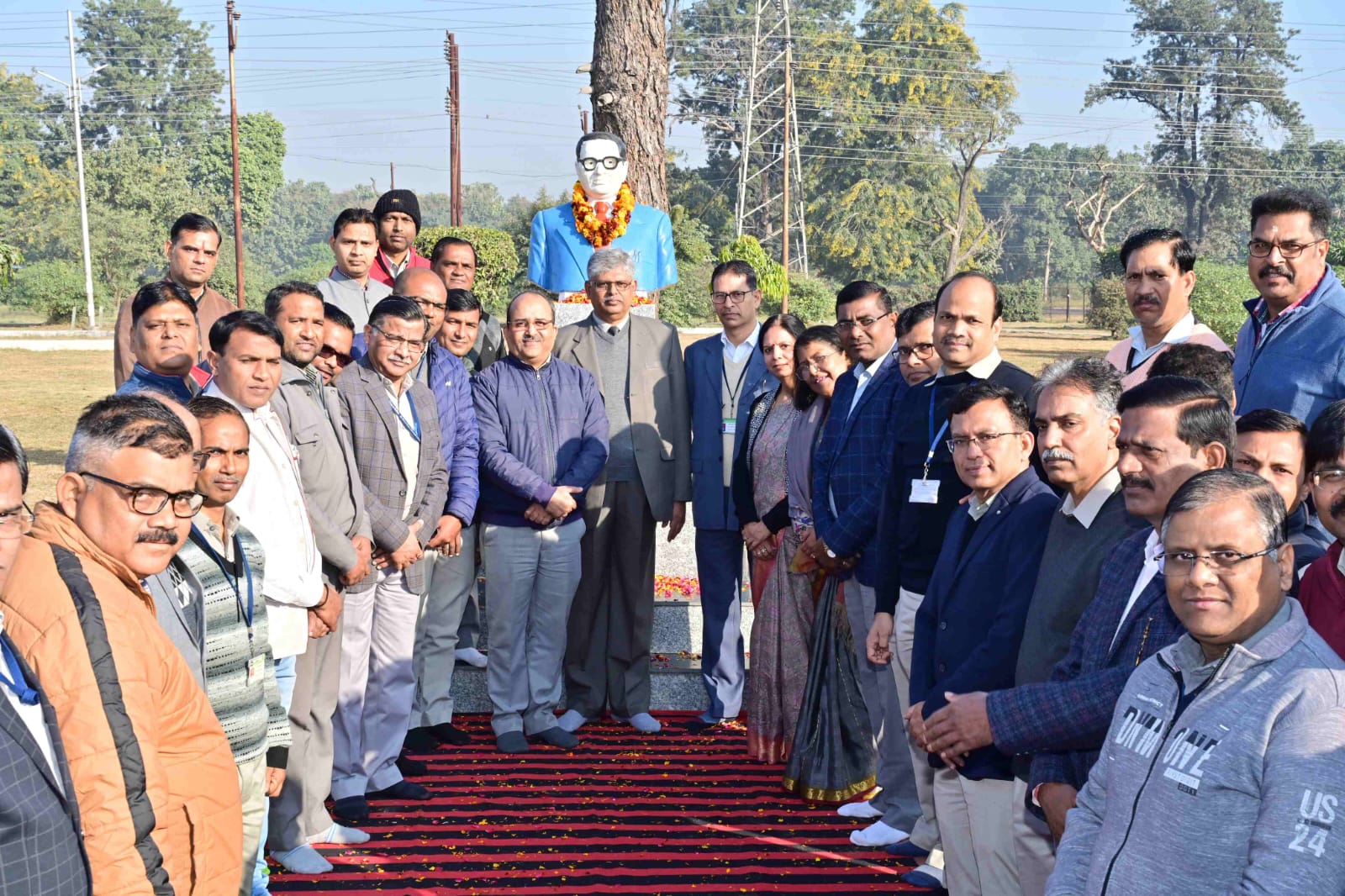 परी निर्माण दिवस मनाते हुए परी निर्माण दिवस मनाते हुए