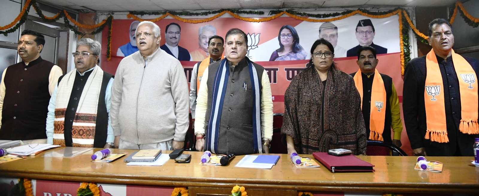 प्रदेश टोली की बैठक में भाजपा के पदाधिकारी। प्रदेश टोली की बैठक में भाजपा के पदाधिकारी।