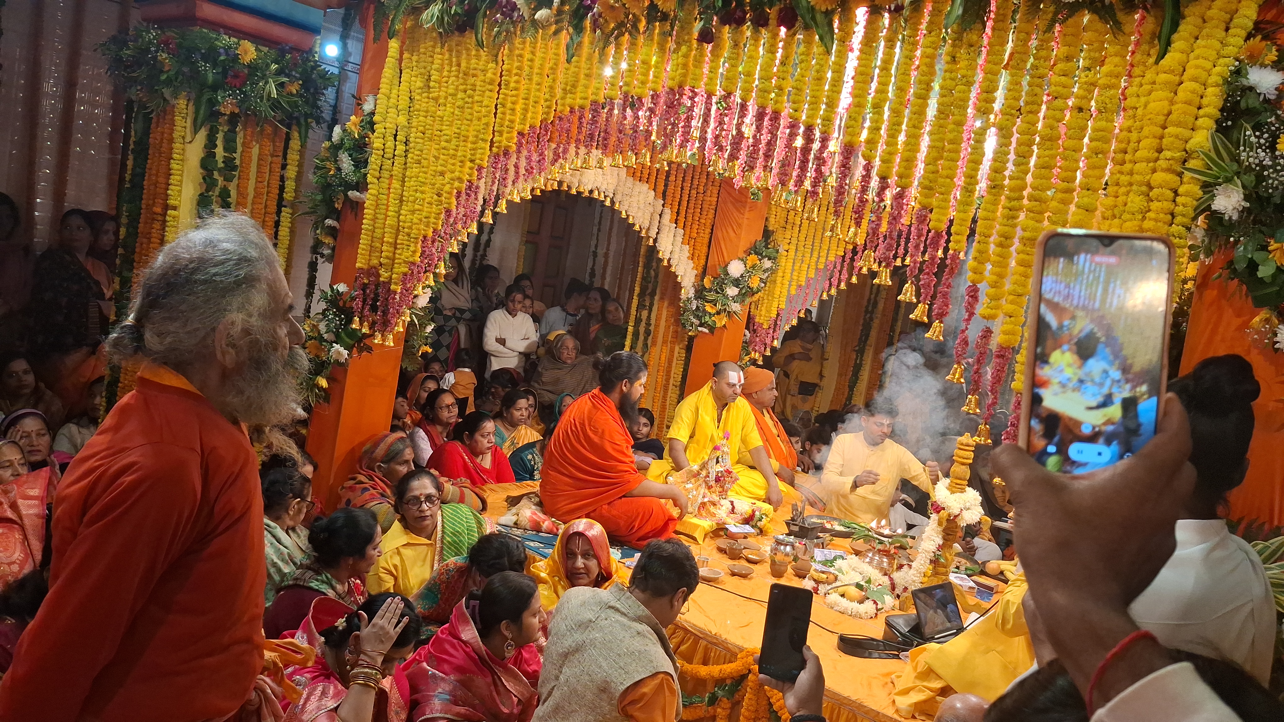 अयोध्या में सीताराम विवाहोत्सव की धूम, मंदिरों से निकली राम बारात अयोध्या में सीताराम विवाहोत्सव की धूम, मंदिरों से निकली राम बारात