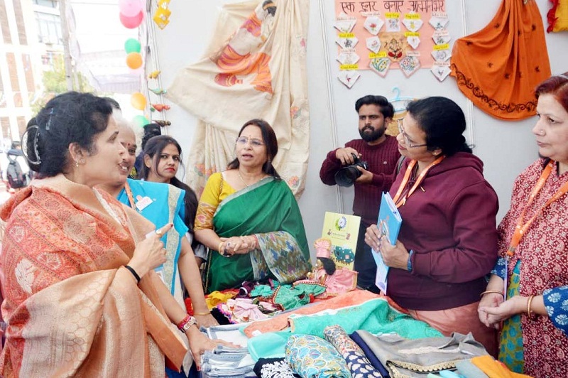 विज्ञान भारतीय की महिला इकाई शक्ति के “स्त्री’’ सम्मेलन में मंत्री कृष्णा गौर विज्ञान भारतीय की महिला इकाई शक्ति के “स्त्री’’ सम्मेलन में मंत्री कृष्णा गौर