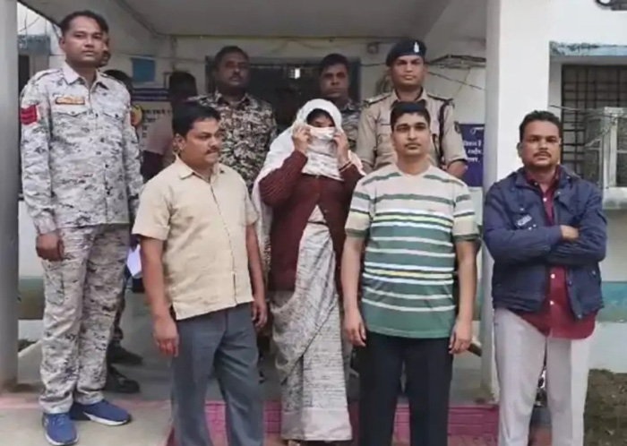 प्रेमी सहित 5 गिरफ्तार प्रेमी सहित 5 गिरफ्तार