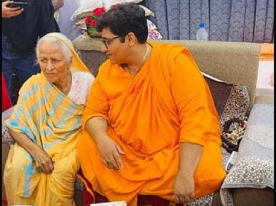 पूर्व सांसद प्रज्ञा ठाकुर की मां का निधन पूर्व सांसद प्रज्ञा ठाकुर की मां का निधन