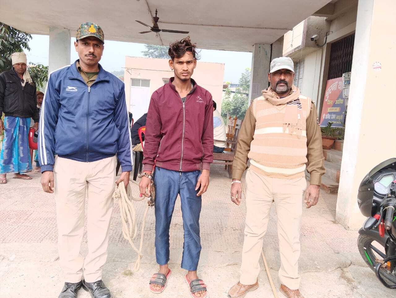 अररिया के घूरना में पोक्सो एक्ट मामले में एक आरोपित गिरफ्तार अररिया के घूरना में पोक्सो एक्ट मामले में एक आरोपित गिरफ्तार