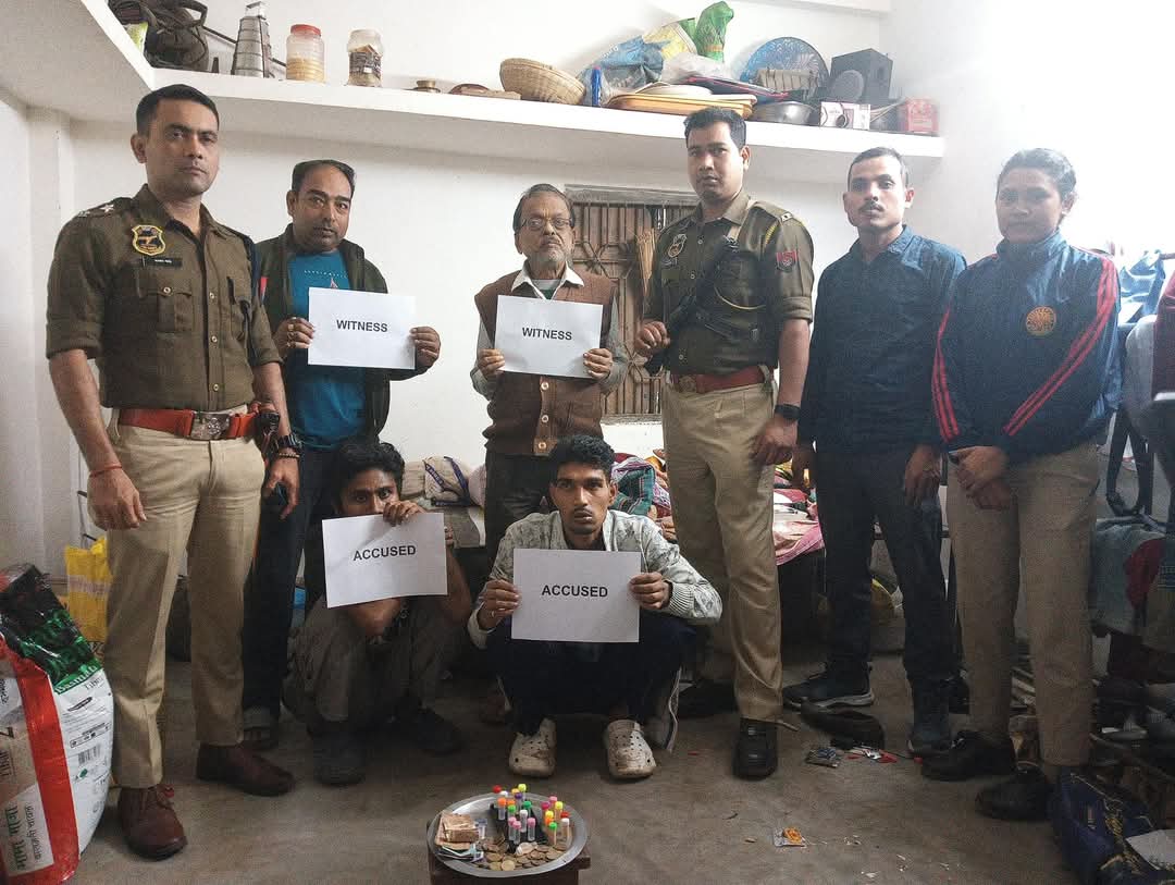 हीरोइन समेत दो गिरफ्तार हीरोइन समेत दो गिरफ्तार