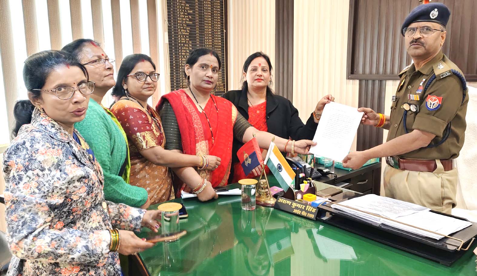ब्राह्मण समाज की महिलाओं-बेटियों का अपमान नहीं होगा बर्दास्त- विनीता द्विवेदी ब्राह्मण समाज की महिलाओं-बेटियों का अपमान नहीं होगा बर्दास्त- विनीता द्विवेदी