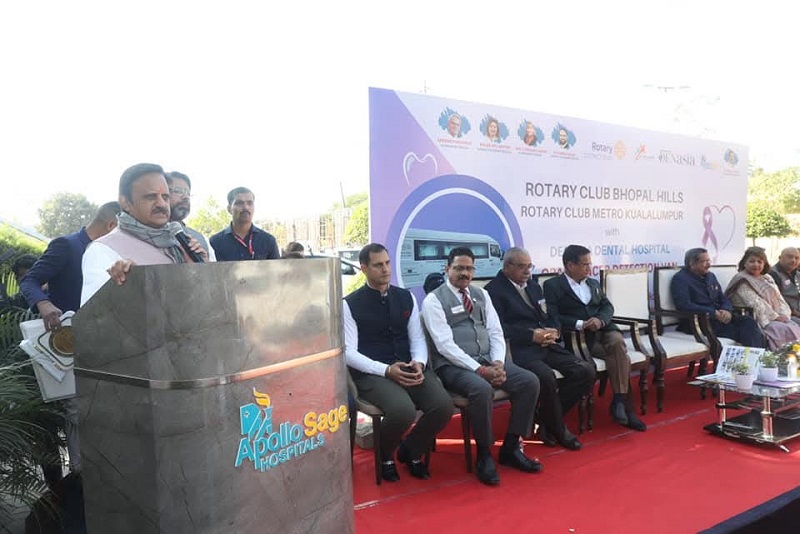 उप मुख्यमंत्री राजेन्द्र शुक्ल ने ओरल कैंसर डिटेक्शन और डेंटल ट्रीटमेंट वैन का शुभारंभ कर कार्यक्रम को किया संबोधित उप मुख्यमंत्री राजेन्द्र शुक्ल ने ओरल कैंसर डिटेक्शन और डेंटल ट्रीटमेंट वैन का शुभारंभ कर कार्यक्रम को किया संबोधित