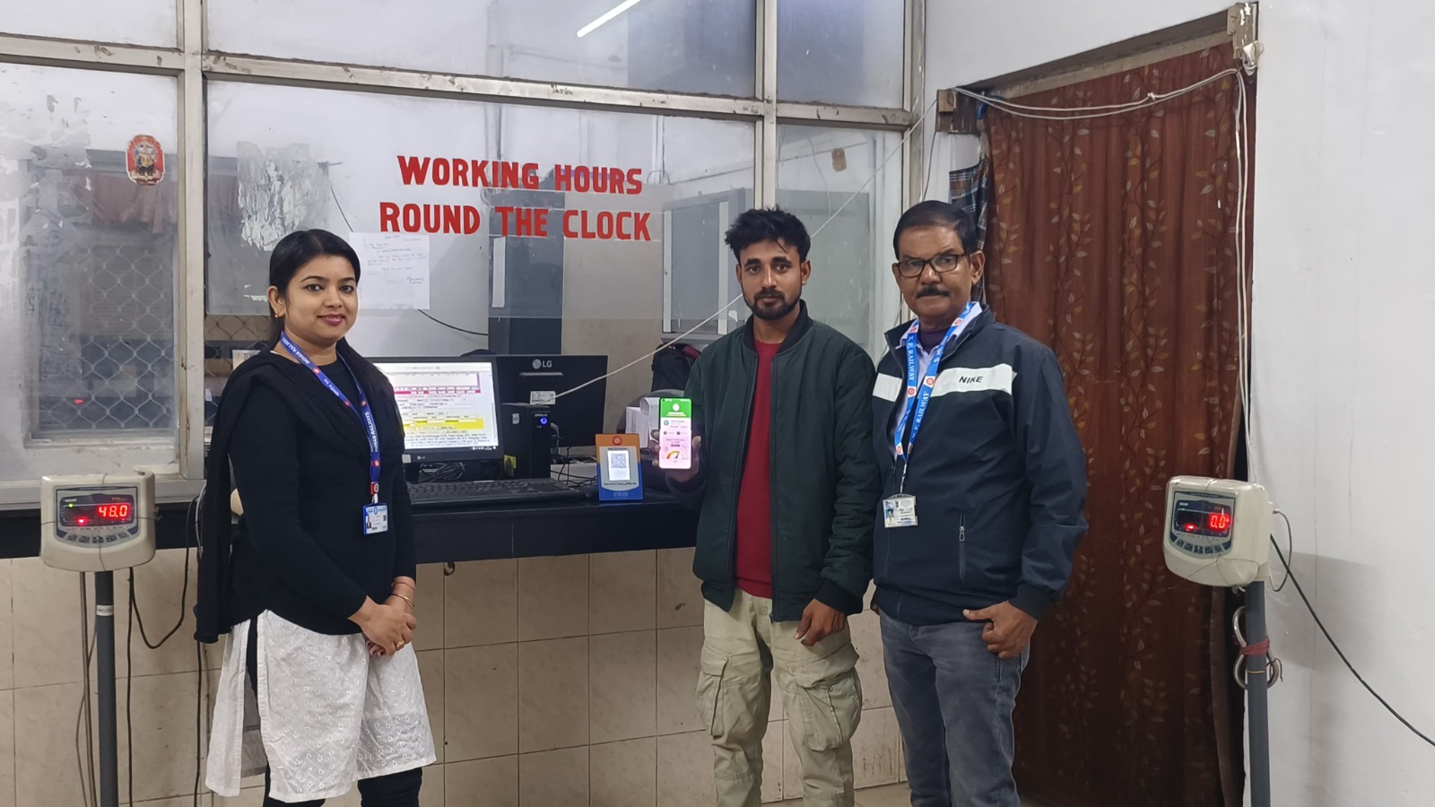 पूर्वोत्तर सीमा रेलवे द्वारा जारी की गई क्यूआर कोड से संबंधित तस्वीर। पूर्वोत्तर सीमा रेलवे द्वारा जारी की गई क्यूआर कोड से संबंधित तस्वीर।