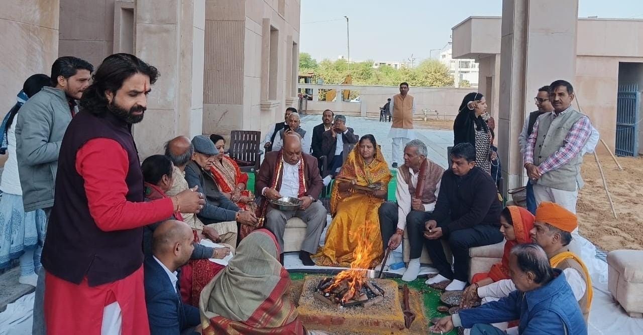 कौशल विकास केंद्र में किया विधिवत हवन-पूजन कौशल विकास केंद्र में किया विधिवत हवन-पूजन