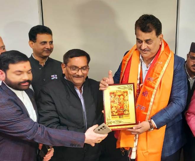 निदेशक शिशिर निदेशक शिशिर
