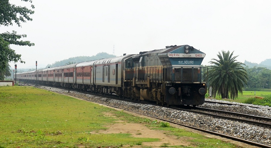 भारतीय ट्रेन भारतीय ट्रेन