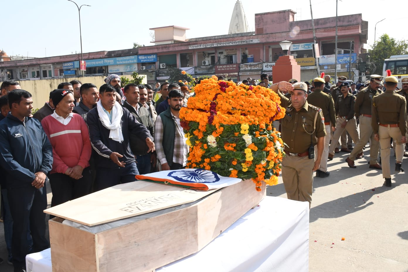 एएसआई की पत्नी का फूटा दर्द : मुख्यमंत्री को बचाने में शहीद हो गए पति एएसआई की पत्नी का फूटा दर्द : मुख्यमंत्री को बचाने में शहीद हो गए पति