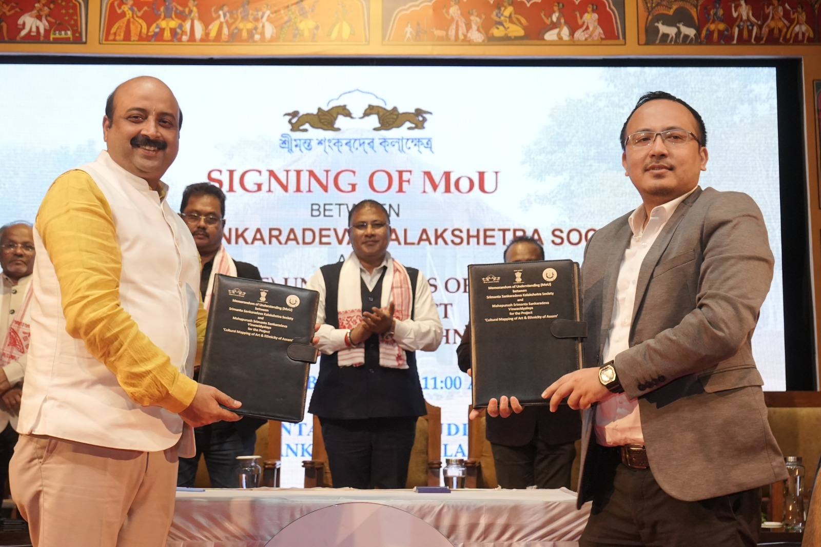 असम सरकार के सांस्कृतिक मंत्री बिमल बोरा से संबंधित तस्वीर। असम सरकार के सांस्कृतिक मंत्री बिमल बोरा से संबंधित तस्वीर।