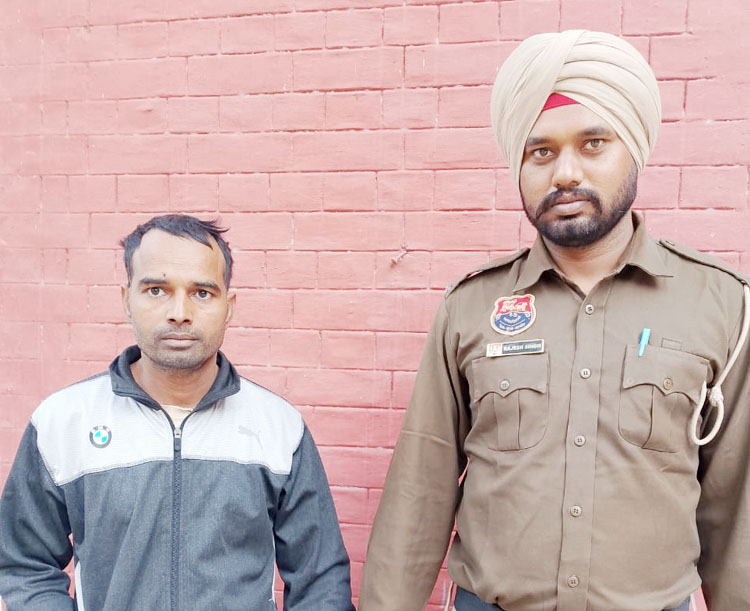 12 Snp-4 सोनीपत: नाबालिग लड़की के साथ दुष्कर्म करने की घटना में संलिप्त गिरफ्तार आरोपित 12 Snp-4 सोनीपत: नाबालिग लड़की के साथ दुष्कर्म करने की घटना में संलिप्त गिरफ्तार आरोपित