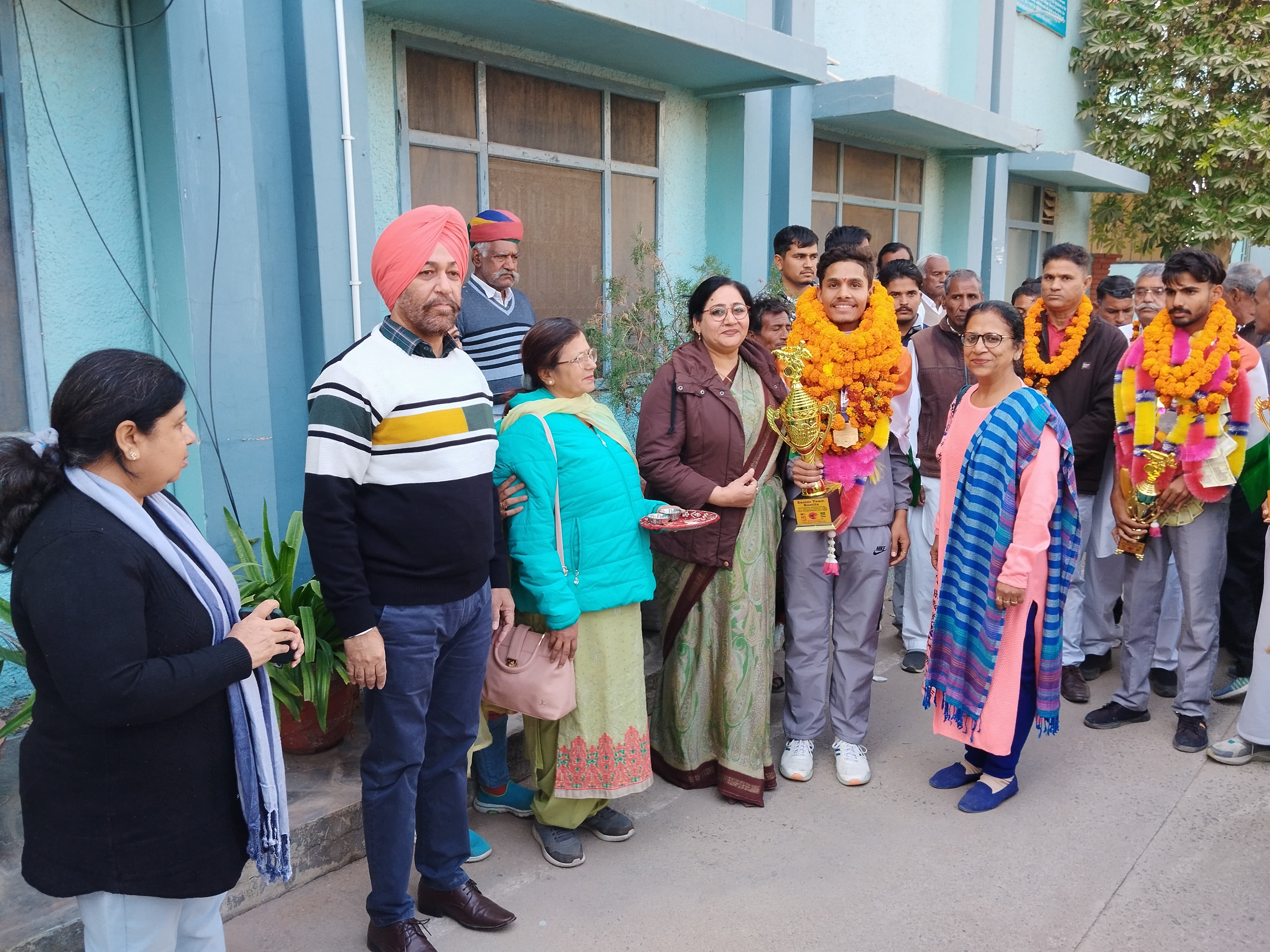 अन्तरराष्ट्रीय कराटे चैम्पियनशिप में स्वर्ण पदक विजेता अन्तरराष्ट्रीय कराटे चैम्पियनशिप में स्वर्ण पदक विजेता