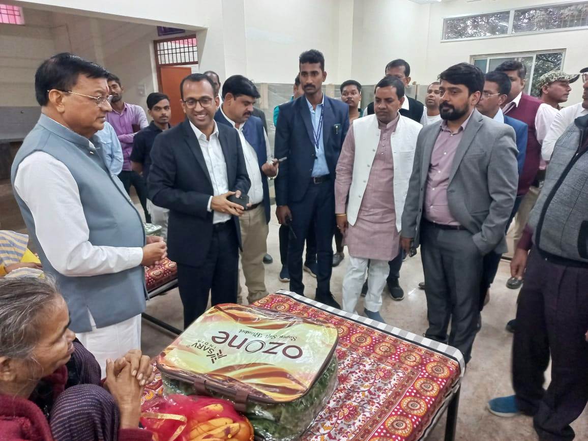 ’’ स्नेह सदन ’’ वृद्धाश्रम में उद्योग मंत्री ने जाना वृद्धजनों का हालचाल ’’ स्नेह सदन ’’ वृद्धाश्रम में उद्योग मंत्री ने जाना वृद्धजनों का हालचाल