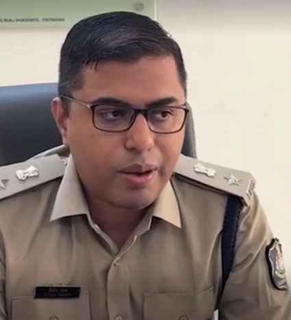 द्वारका के एसपी नितेश पांडेय् द्वारका के एसपी नितेश पांडेय्