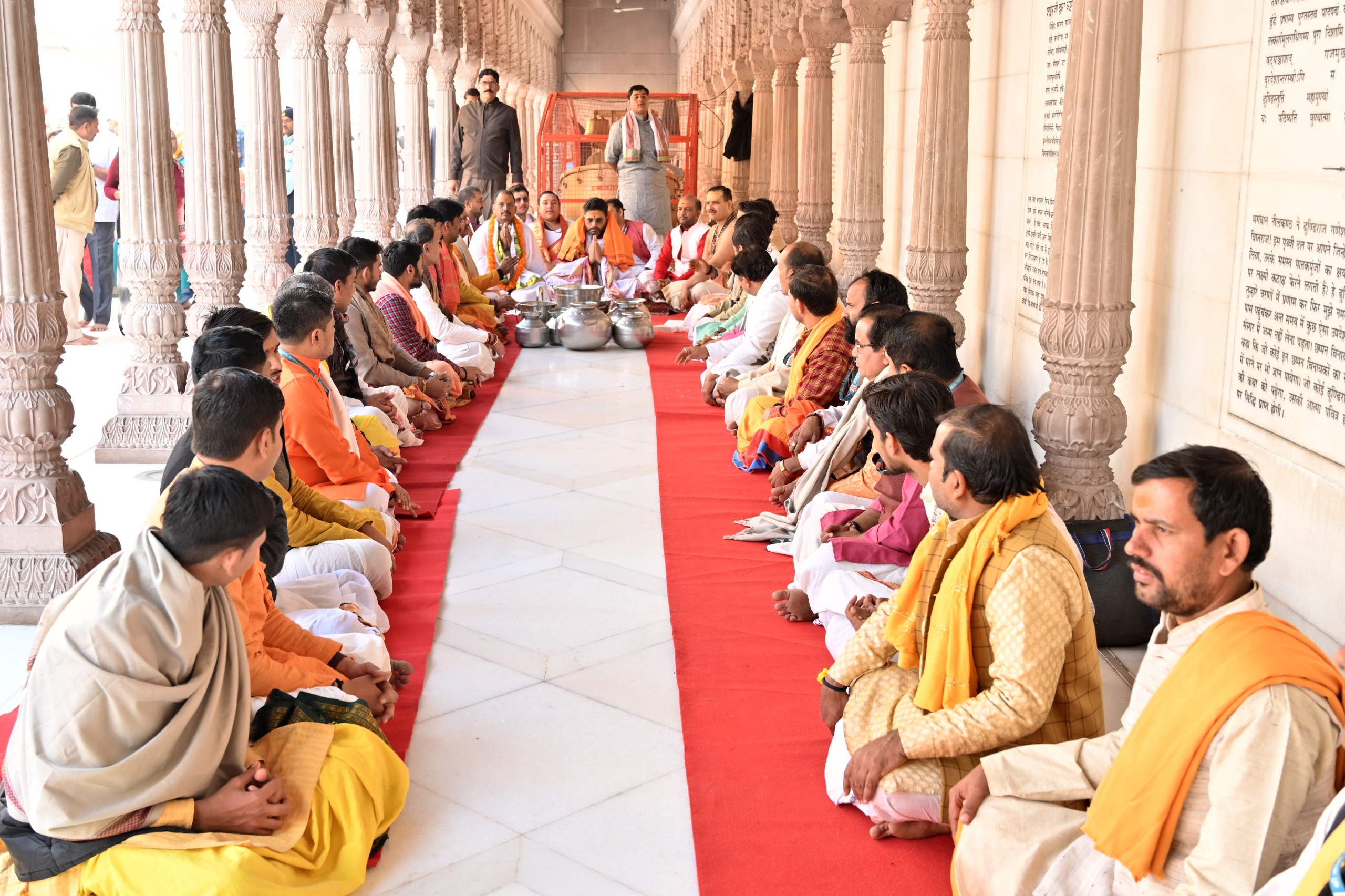 श्री काशी विश्वनाथ धाम में महारूद्र पाठ,अनुष्ठान में शामिल अर्चक: फोटो बच्चा गुप्ता श्री काशी विश्वनाथ धाम में महारूद्र पाठ,अनुष्ठान में शामिल अर्चक: फोटो बच्चा गुप्ता