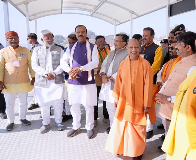 सीएम योगी सीएम योगी